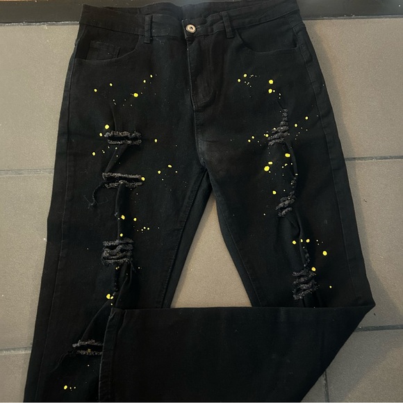 ROMWE Other - ROMWE Men’s Black Jeans with Yellow Splatter